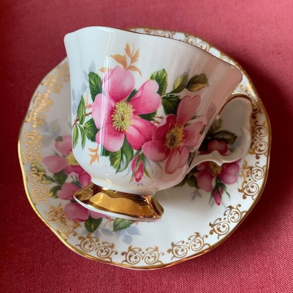 Beautiful Royal Albert pink and gold Prairie Rose teacup - Picture 1 of 10